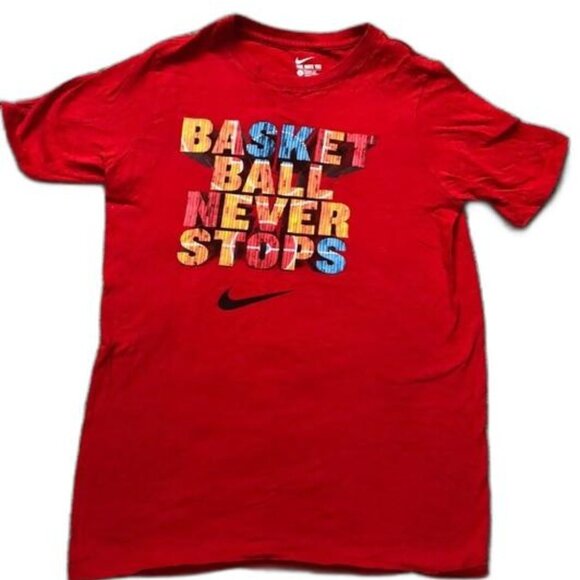 Nike Boys Red Basketball Never Stops T-Shirt Youth L - Picture 1 of 11